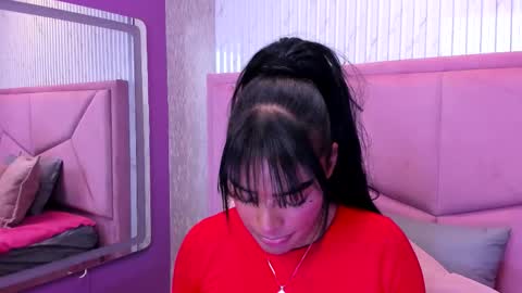 Snapshot of emmaebony_ chatting on September 18, 9:55 am emmaebony_ online show from September 18, 9:55 am