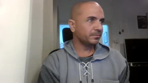 Ariel online show from February 22, 6:08 pm