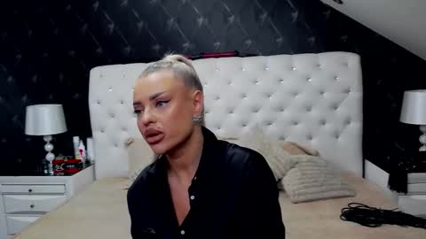 Emma Mavis online show from February 10, 11:14 am