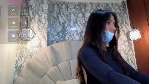 Snapshot of emmamiller__ chatting on February 24, 11:19 am online show from February 24, 11:19 am