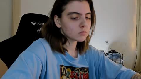 Snapshot of emmamon chatting on December 14, 3:36 pm Emma online show from December 14, 3:36 pm