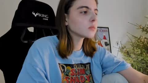 Snapshot of emmamon chatting on January 6, 8:07 pm Emma online show from January 6, 8:07 pm