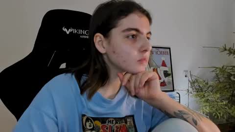 Snapshot of emmamon chatting on January 11, 7:38 pm Emma online show from January 11, 7:38 pm