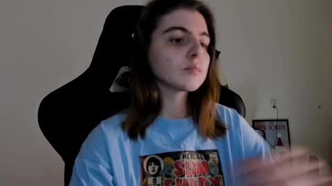 Snapshot of emmamon chatting on February 9, 7:52 pm Emma online show from February 9, 7:52 pm