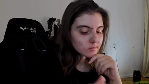 Snapshot of emmamon chatting on March 7, 8:00 pm Emma online show from March 7, 8:00 pm