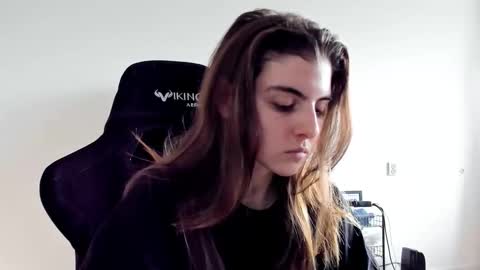 Emma online show from October 13, 10:37 am