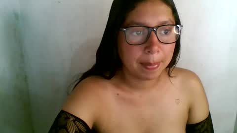 emmaortiz348067670331 online show from May 29, 7:01 pm