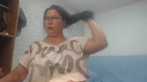 emmasquirt69 online show from November 4, 6:45 am