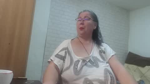 emmasquirt69 online show from February 3, 10:04 pm