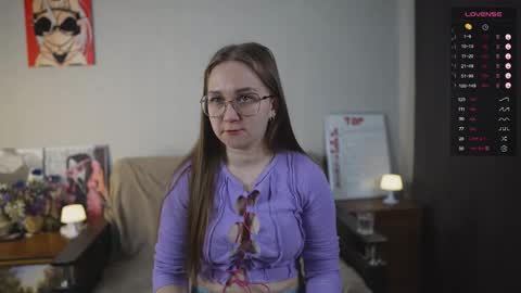 Mia online show from November 22, 1:54 pm