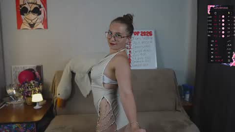 Snapshot of emmatiny chatting on July 29, 3:10 pm Mia online show from July 29, 3:10 pm