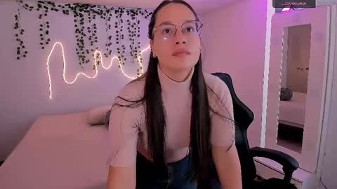 Emma Torres online show from October 13, 1:44 pm