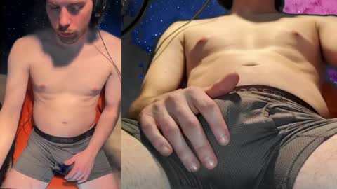 Somethingratherlarge online show from April 3, 4:54 am