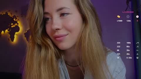 Snapshot of emmi_rosee chatting on March 5, 12:22 pm Miss Emmi online show from March 5, 12:22 pm