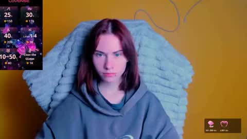 Snapshot of emmi_rossum chatting on April 19, 5:18 am Emmi online show from April 19, 5:18 am