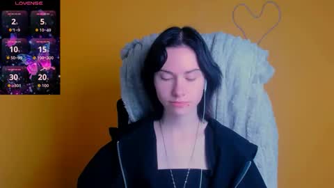 Snapshot of emmi_rossum chatting on May 3, 5:24 am Emmi online show from May 3, 5:24 am