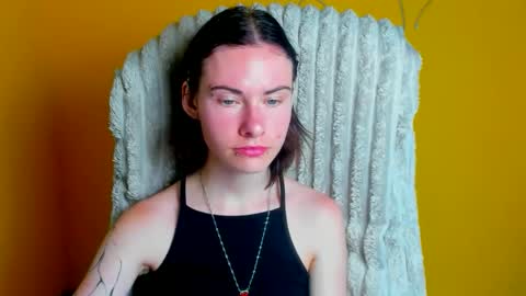 Snapshot of emmi_rossum chatting on May 22, 11:27 am Emmi online show from May 22, 11:27 am