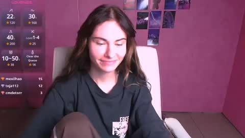 Snapshot of emmi_rossum chatting on June 18, 9:14 am Emmi online show from June 18, 9:14 am