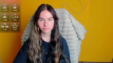 Snapshot of emmi_rossum chatting on June 19, 11:25 am Emmi online show from June 19, 11:25 am