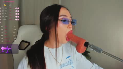 Emmi online show from January 21, 5:30 pm