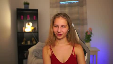 Emmie online show from February 14, 1:19 pm