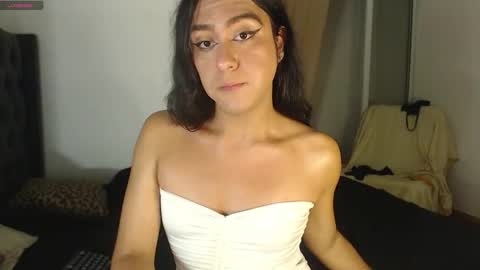 Emely online show from November 5, 8:36 am