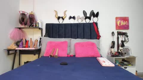          online show from March 10, 12:21 pm