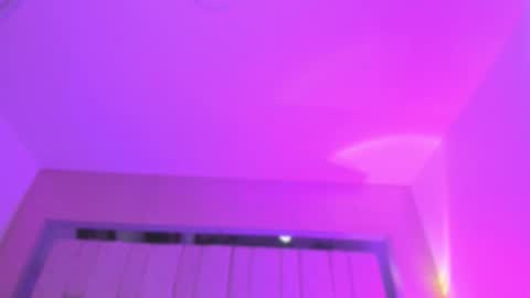 Snapshot of emmily_savage chatting on September 25, 9:46 am online show from September 25, 9:46 am