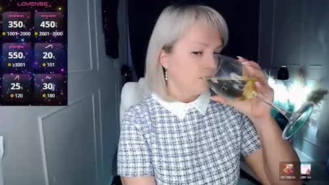 emmmam online show from February 5, 11:37 am