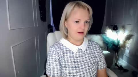 emmmam online show from February 19, 9:05 am