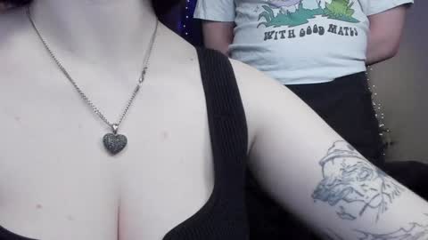 Snapshot of emmy_m00n chatting on December 19, 2:45 am Emily Johny online show from December 19, 2:45 am