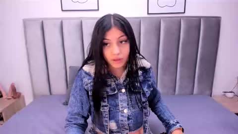 Emily  Laila  online show from October 17, 11:57 am