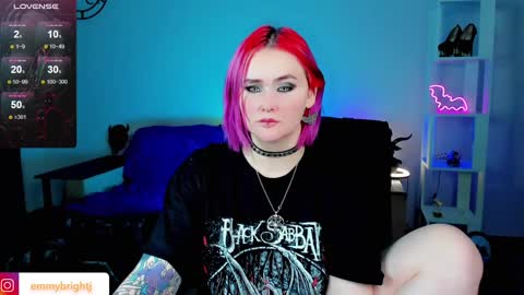 Emmy Bright     50  online show from January 23, 11:05 pm