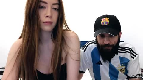 Em online show from May 19, 9:43 pm