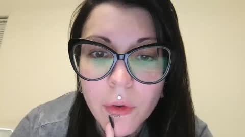 Snapshot of emofairy420 chatting on November 19, 2:55 am emofairy420 online show from November 19, 2:55 am