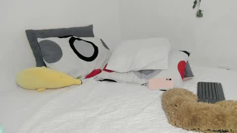 Snapshot of emperatriiiz chatting on December 15, 7:53 pm Emperatriz online show from December 15, 7:53 pm