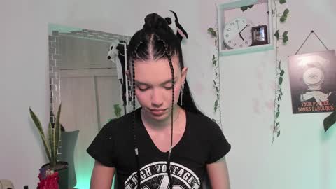 Snapshot of emperatriiiz chatting on January 31, 10:10 pm Emperatriz online show from January 31, 10:10 pm