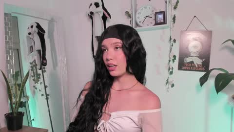 Snapshot of emperatriiiz chatting on February 4, 8:38 pm Emperatriz online show from February 4, 8:38 pm