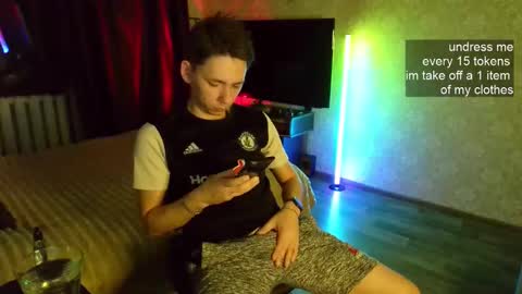 emveeboy96 online show from December 1, 7:52 pm