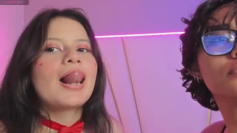 emy_and_jenni online show from August 1, 12:32 am