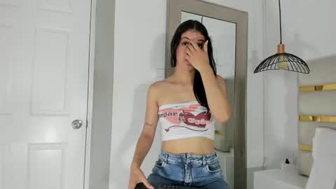 EMY FERRER online show from July 11, 4:32 pm