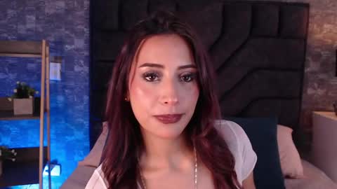 Snapshot of emy_fg chatting on May 8, 7:19 pm Emy online show from May 8, 7:19 pm
