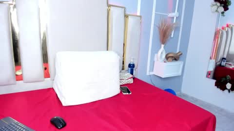 Snapshot of emysandoval chatting on February 26, 12:47 pm Emy online show from February 26, 12:47 pm