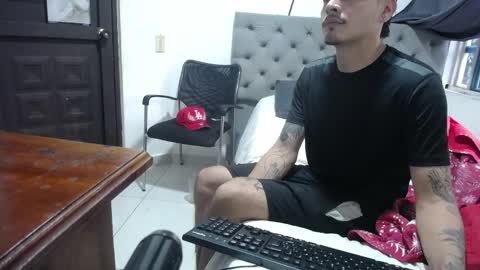 andres online show from January 14, 1:06 pm