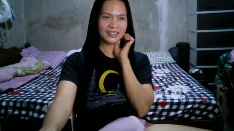 Snapshot of endless_cumexplosion chatting on February 15, 12:26 am I am MITCH online show from February 15, 12:26 am