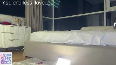 Snapshot of endlessmia chatting on April 14, 11:11 pm Mia online show from April 14, 11:11 pm