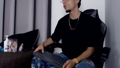 endrick_23 online show from March 4, 4:07 am