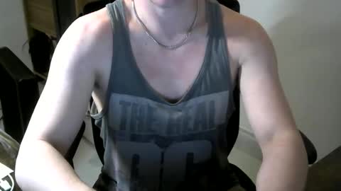 English Boy online show from March 3, 12:17 am