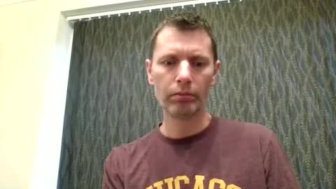 Snapshot of englishguy183 chatting on February 21, 4:19 pm EnglishGuy183 online show from February 21, 4:19 pm