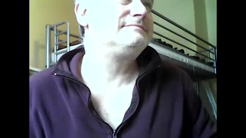 Snapshot of englishguysurrey chatting on January 6, 12:57 pm englishguysurrey online show from January 6, 12:57 pm